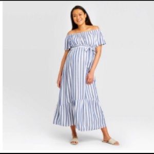 ☀️Isabel maternity off shoulder dress.